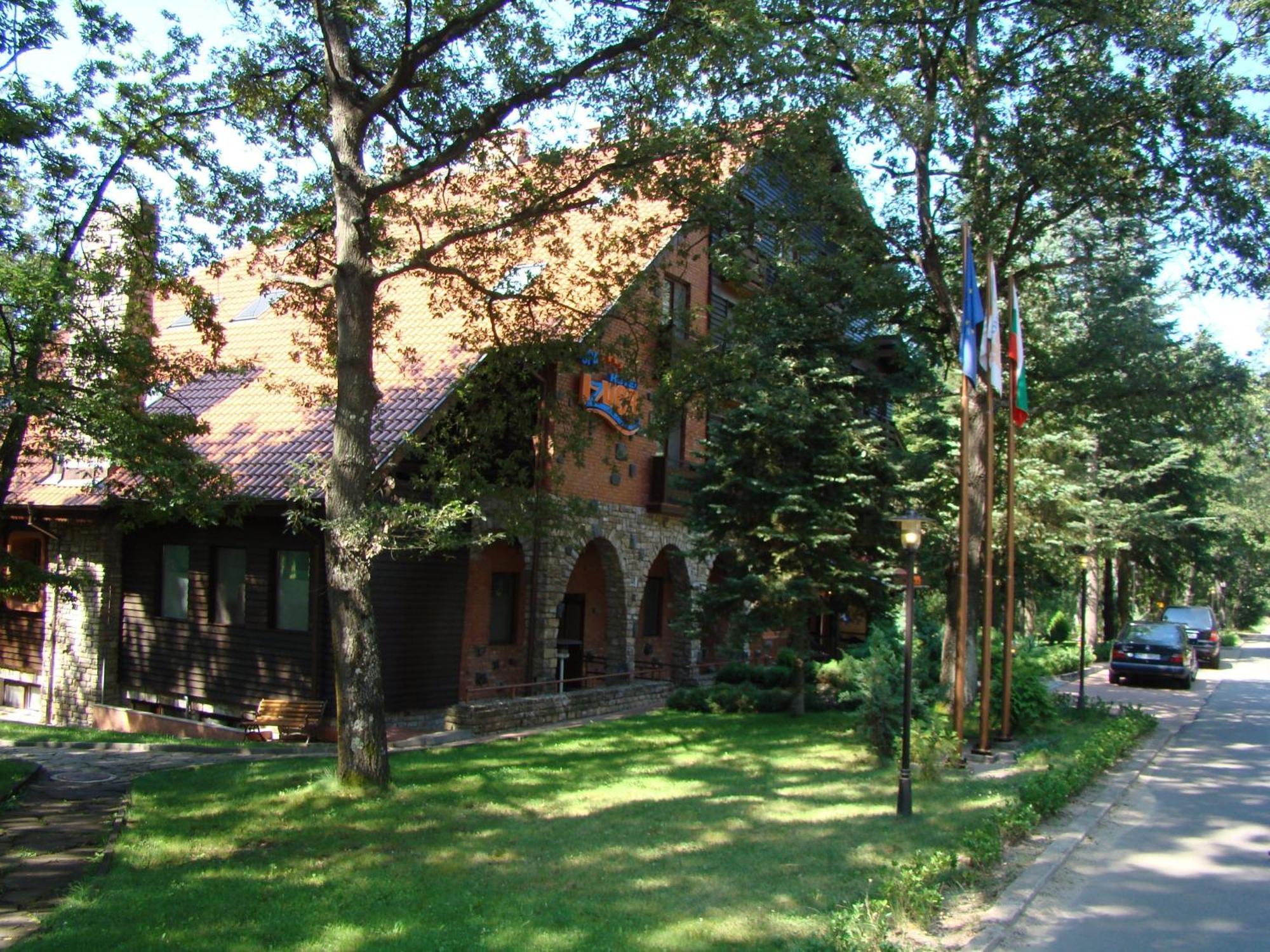 Hotel Izvor Sztarozagorszki Bani Kültér fotó
