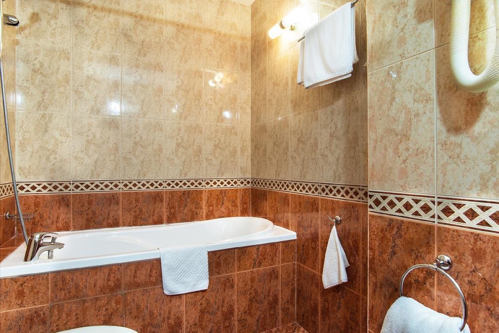 Hotel Izvor Sztarozagorszki Bani Kültér fotó