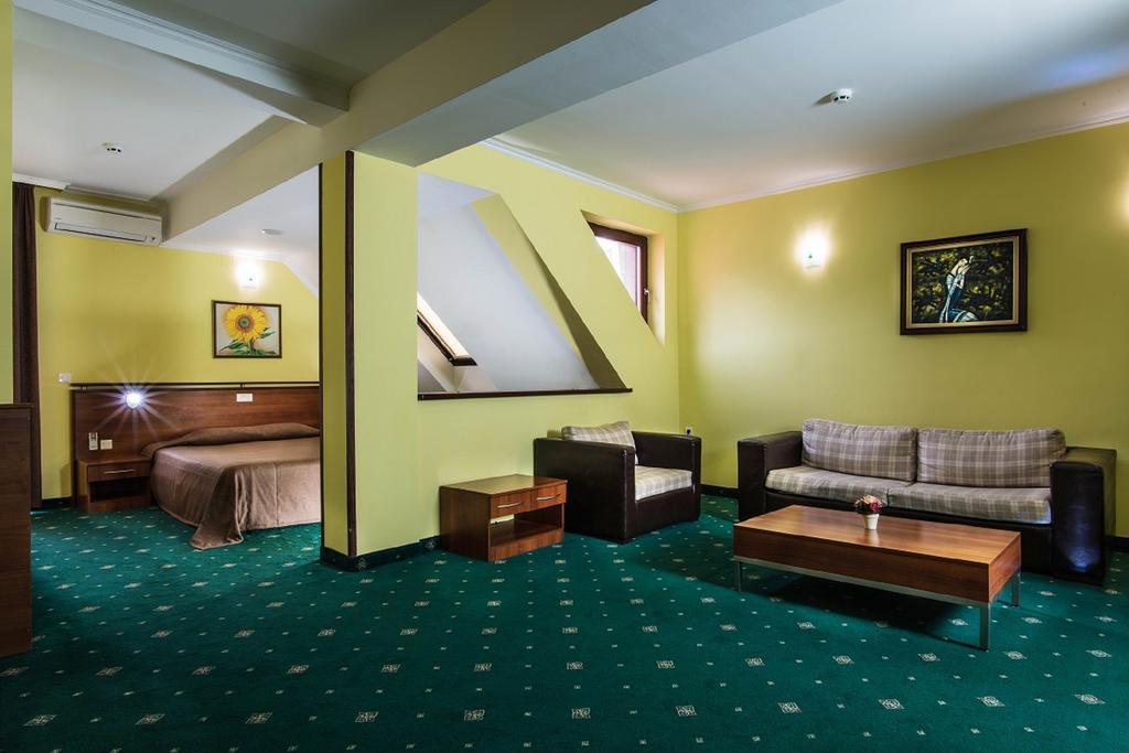 Hotel Izvor Sztarozagorszki Bani Kültér fotó
