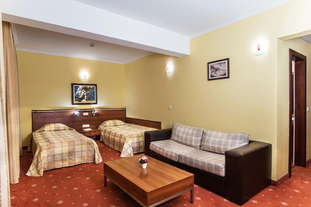 Hotel Izvor Sztarozagorszki Bani Kültér fotó