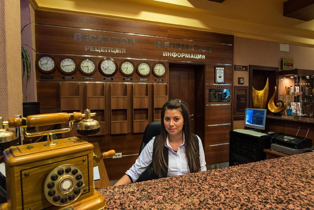 Hotel Izvor Sztarozagorszki Bani Kültér fotó