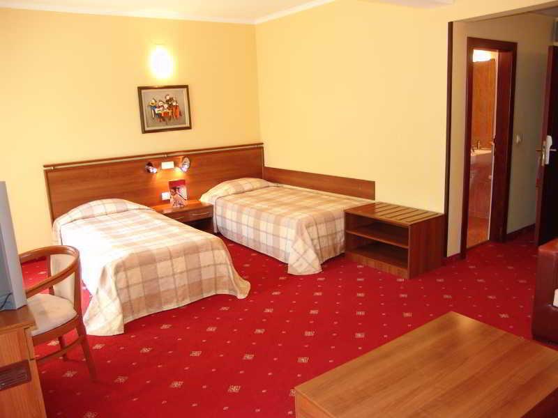 Hotel Izvor Sztarozagorszki Bani Kültér fotó