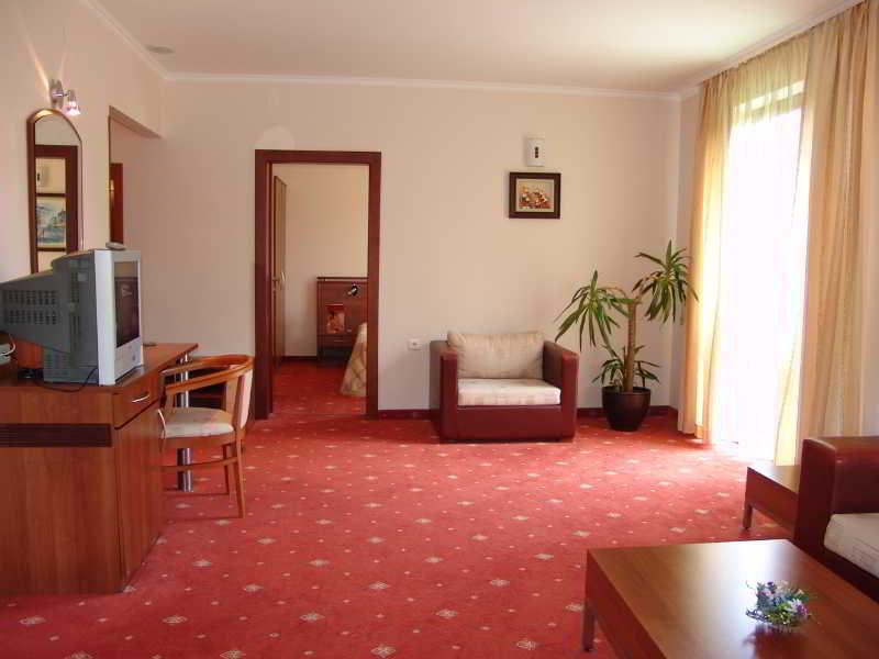Hotel Izvor Sztarozagorszki Bani Kültér fotó