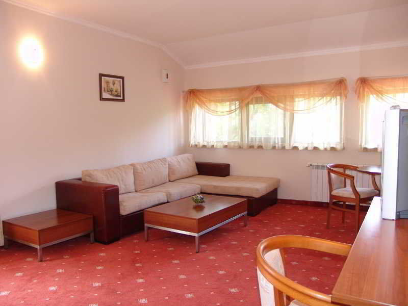 Hotel Izvor Sztarozagorszki Bani Kültér fotó
